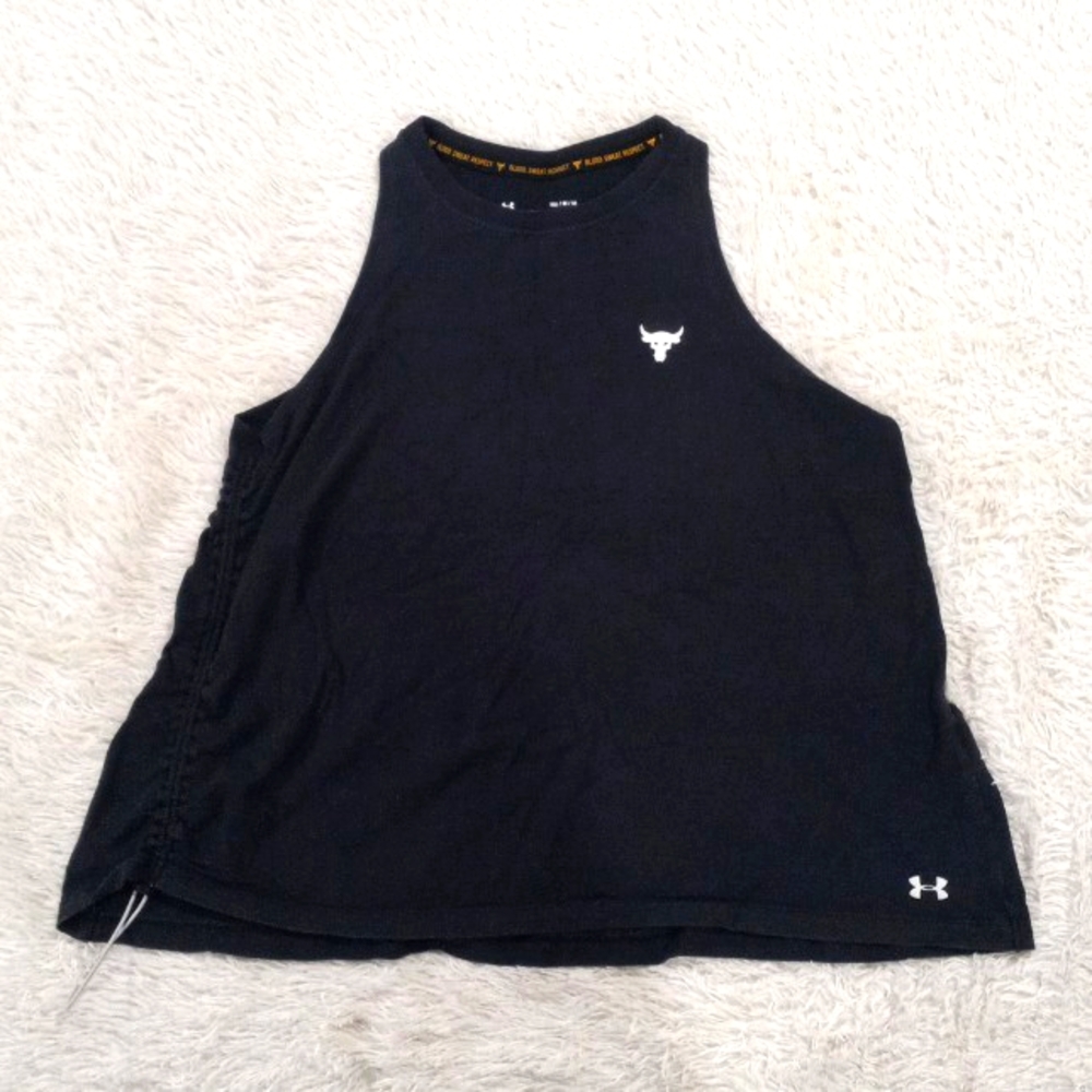Womens Underarmor tank top.
